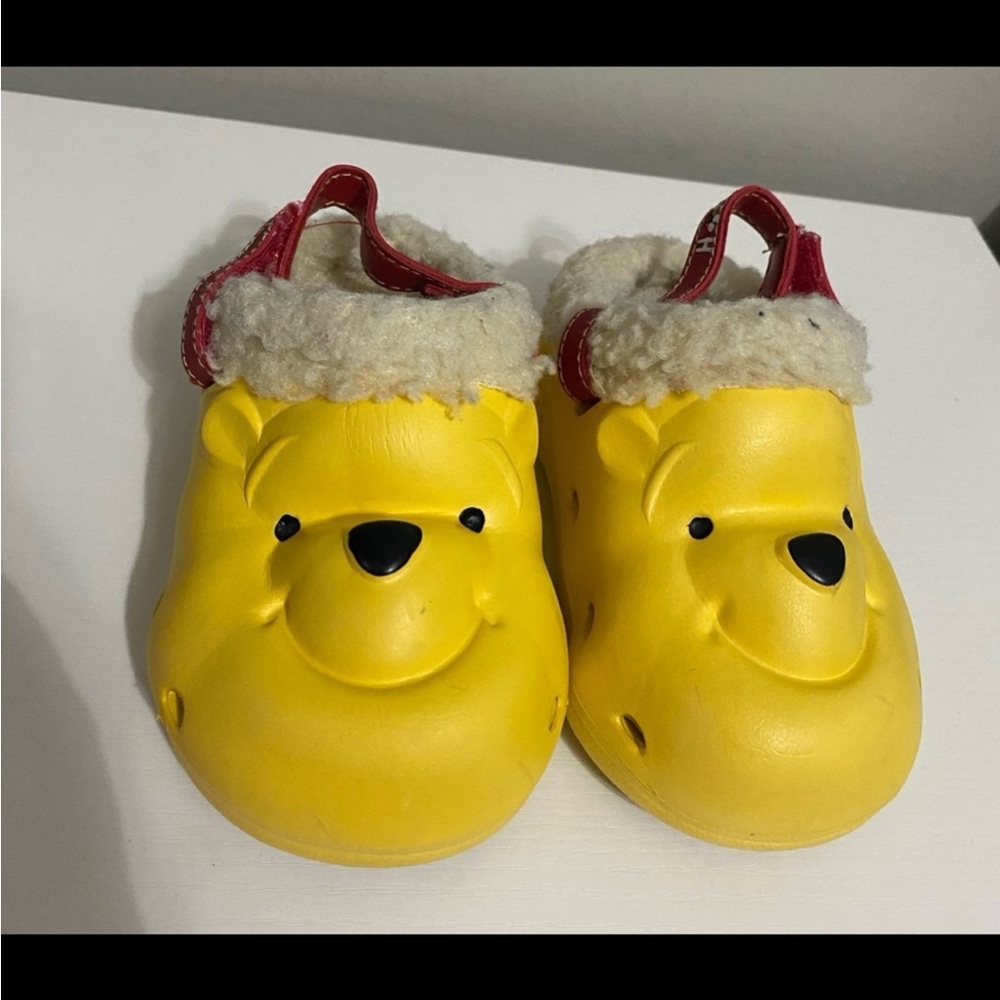 Buster Brown Yellow Bear Kids Shoes with Red Accents